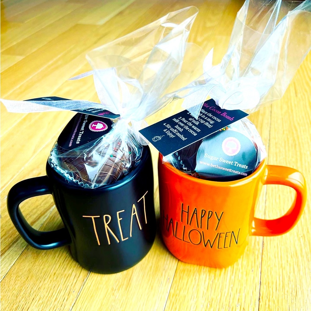 Rae Dunn Halloween mug set